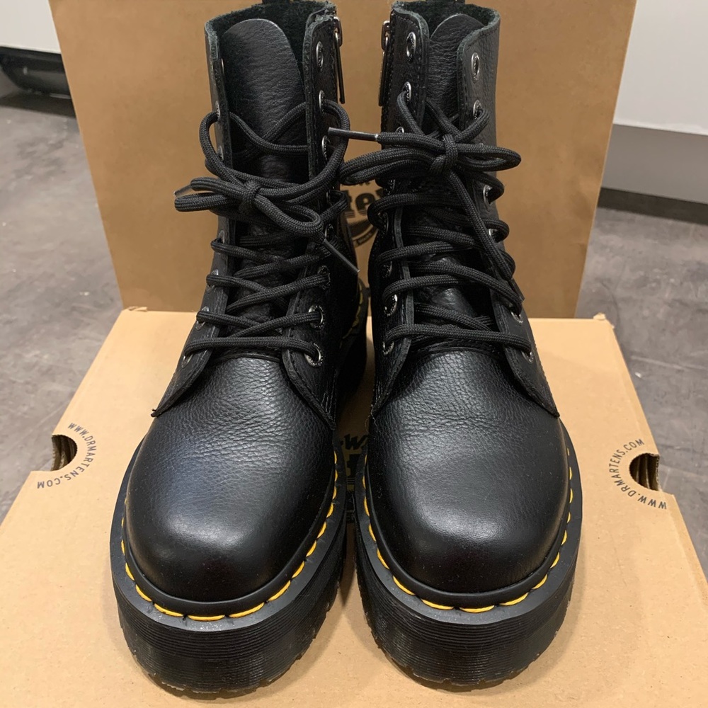Dr. Martens JadenIII (nearly new condition)